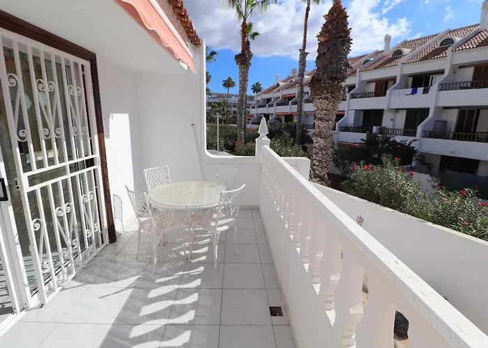 Parque Santiago 2 - villa 1 - sleeps 10 - front line location